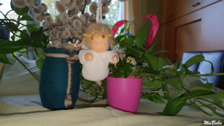 Kleines Püppchen nach Waldorfart